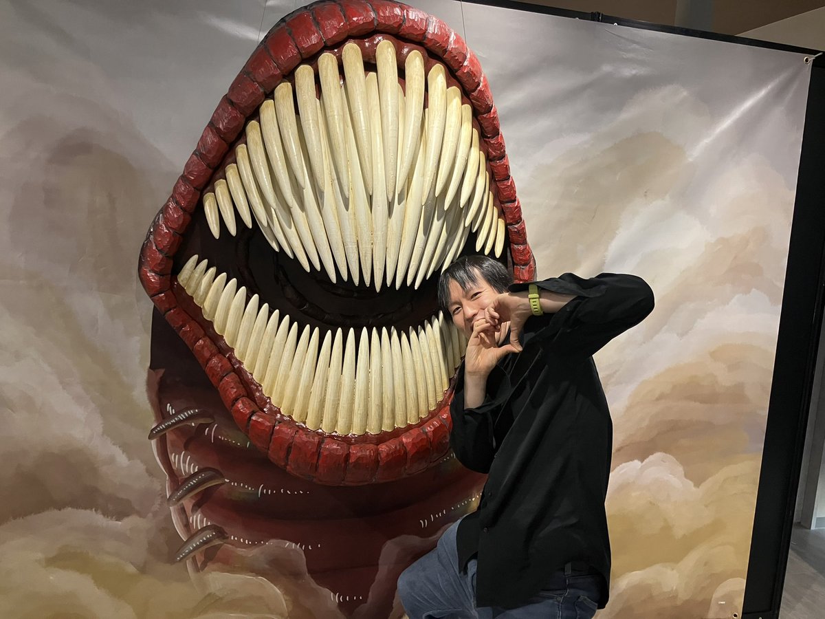 bakanoitou's tweet photo. #未確認生物UMA展 にやってきました！そこはネッシーもビッグフットもチュパカブラもイッシーもみんな居る、夢みたいな世界だけど、モンゴリアン・デスワームに食われそうになる、迫力とスリル満点の場所でもあります！北千住のマルイ7階です！ https://t.co/OoFi6UmIsD