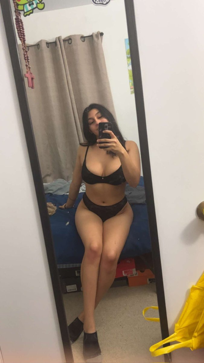 submissionsss's tweet photo. cuck handed over his girlfriend 😵‍💫
she is built for bbc 

#feargasm #horny #nsfwtwt #cuck #cheating https://t.co/fvHJ12RWkM