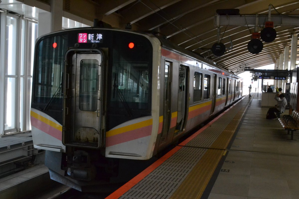 ujw2hp's tweet photo. ワンマンさん 新潟駅 https://t.co/wb10jAfgld