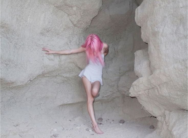 fallowdove's tweet photo. my niche thinspo is having pink hair while also being tiny and i don’t know why it’s such a big trigger for me but it is https://t.co/HDGBPVYvdd