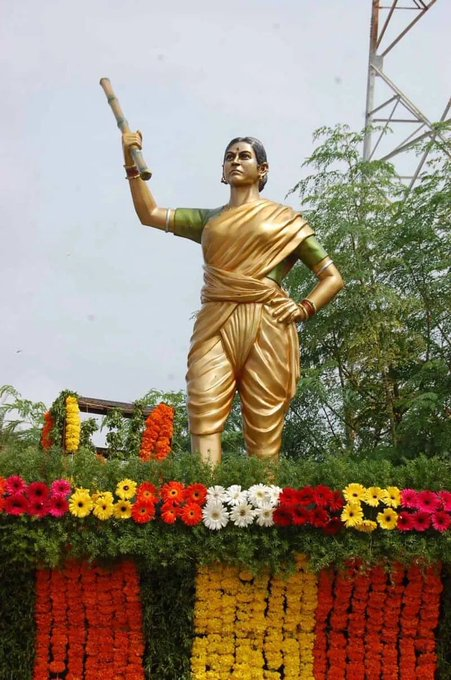 SadaaShree's tweet photo. Would you believe that the Telangana revolt against the Nizam was started by this frail looking lady in the picture?  

Chityala Ailamma better known as Chakali Ailamma who took on the might of the Nizams, his stooges armed with just a rokali( Pestle) and sheer courage. 

She was born in 1919 in Krishnapuram, a small village in Warangal dt, belonging to the Rajaka community, which accounts for her name too, Chakali is Telugu for washerman. 

For a long time, the rural parts of Hyderabad State, were divided into what was called as Samsthanams, essentially pieces of feudal territories, under the oppresive rule of the Reddy, Velama doras in Telangana, the Deshmukhs in other regions, who ran a brutal and often oppressive rule.

They owned most of the land, and collected the taxes from the poor peasantry, and keeping them in perpetual bonded labor( called as Vetti Chakiri).  

These landlords were the masters of their own land, and had a good bonding with the Nizam and his nobles. The Nizam on the other hand, hardly had any control over these lands, and let the Doras run it as per their own free whims, it was pretty much a quid pro quo arrangement.

Ailamma was initially a member of the Andhra Mahasabha, before she joined the Communists later. It was the time the Razakars in tandem with the Doras, were unleashing a wave of terror in the countryside. 

Burning villages, massacring Hindus en masse, molesting Hindu women, forbidding them to read or write in Telugu.

It was apparent that only an armed revolt could resist the Razakar atrocities, and the peasants aided by Communists, Andhra Mahasabha began a guerilla warfare against the Nizam and his Patel-Patwari stooges. Ailamma’s house itself was a meeting point for many revolutionaries.

“This land is mine, I have raised the crops, who is the Dora to grab”

In order to make ends meet, Ailamma, had taken 4 acres of land on Koulu( lease) from the Maktedar of Mallampalli, Uttamaraju Kondalrao, for farming. The Palakurthi Patel Seshagiri Rao tried forcing Ailamma to work on his lands, she however put her foot down. 

He complained to Visnoor Deshmukh Rapaka Ramachandra Reddy, that she was involved with communist activities, and got her arrested. However the court ruled against the Deshmukh.

The Deshmukh in collaboration with the Patel, made a document claiming Ailamma’s four acres of land in his name, and sent his goons to take the harvested crop from her land. 

However the Andhra Mahasabha activists like Bheemreddy Narsimha Reddy, Arutla Ramchandra Reddy, Chakilam Yadagiri harvested the crop, and carried it to Ailamma’s home themselves.

The Deshmukh along with the Razakars, burnt down Ailamma’s home, grabbed all the food grains, her modest belongings. 

Her daughter Soma Narsamma, was brutally assaulted by the Razakars, while her sons were beaten up along with her husband Chityala Narasayya. The atrocities only hardened Ailamma’s resolve to take on the Razakars and the Dora.

“What more can the Dora and his stooges do to me"

Picking up a rokali( pestle) she thrashed the Razakars badly. 

Walking on foot to the Dora’s home, she openly dared him to grab her land. Soon the Communists attacked the Dora, and distributed the land to the peasants. Her fight against the Nizam and his stooges, inspired many such lower caste peasants to rise in revolt.

Sadly after independence, Ailamma did not receive any benefits, she was not recognized as a freedom fighter, nor did she receive the pension meant for activists like her. She had to suffer poverty in her final years, and passed away on September 10, 1985 in Palakurthy.

#Naman to a true heroine whose story needs to be told more.