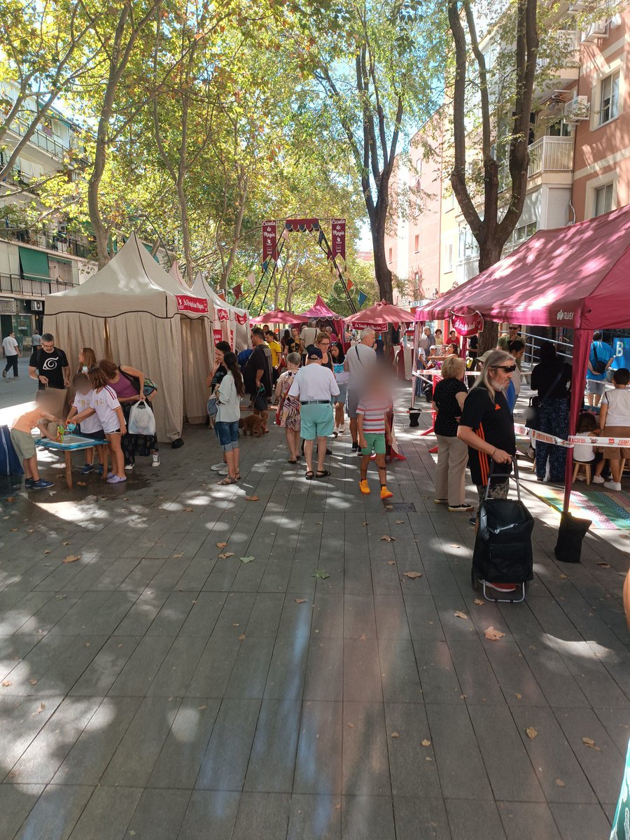 ImepeAlcorcon's tweet photo. ¡Regalos y diversión en #Comerciosmagicos !🎩
Llévate un regalo por tus compras y ven acompañado por tus peques para que disfruten de variadas y divertidas actividades😃 https://t.co/H3N5CXEcVG