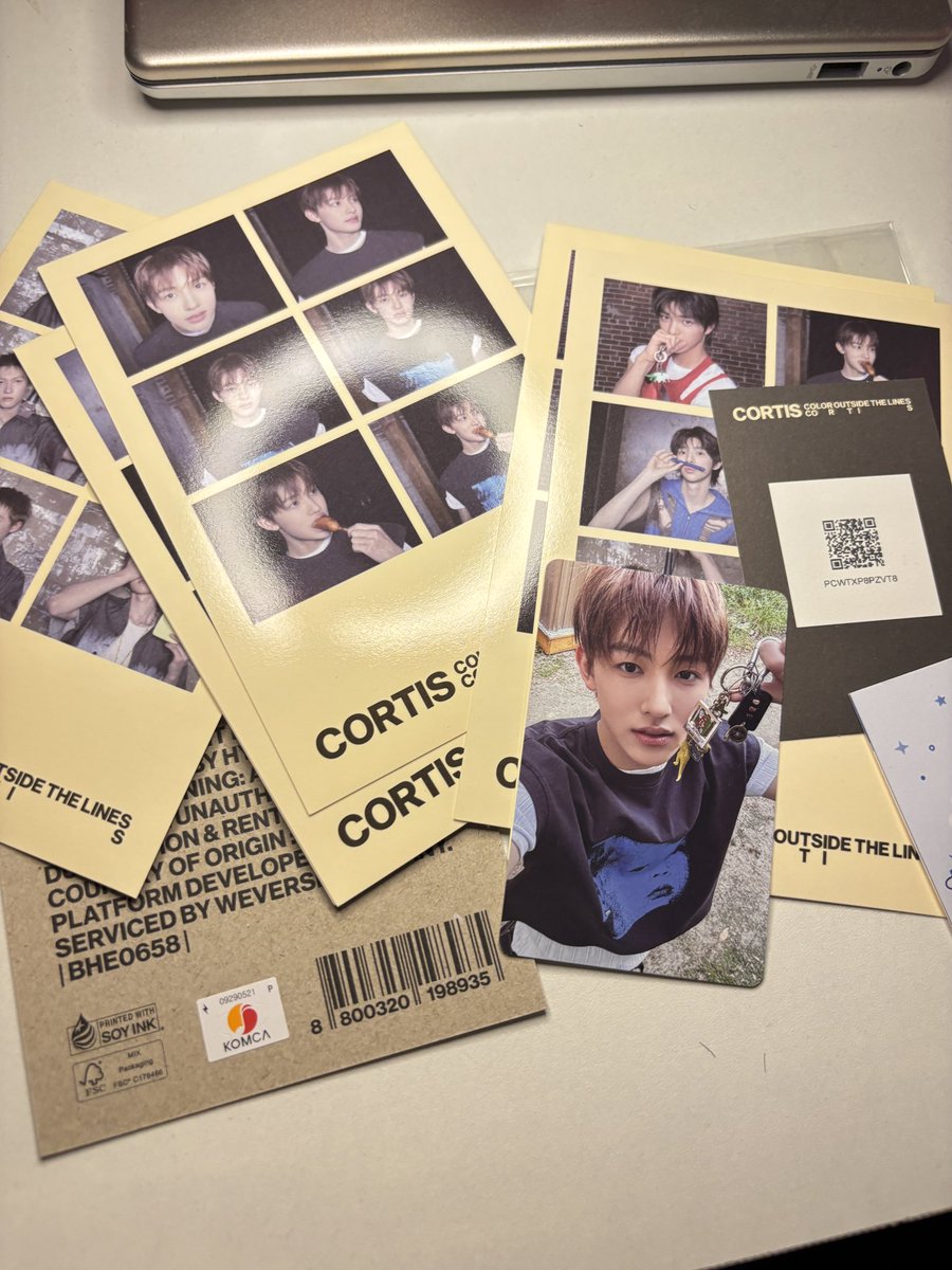 eomnata's tweet photo. ──★📦happy (late) mails ㅎㅎ.ᐟ☆

𓏵 ˖⌕ ۫ . . .im so happy my long waited wishlist finally here singing bowl n bapul sean di album wev cotl n di scratch dice n bapul james blue lips😖💕 https://t.co/6PBQCtjGMN