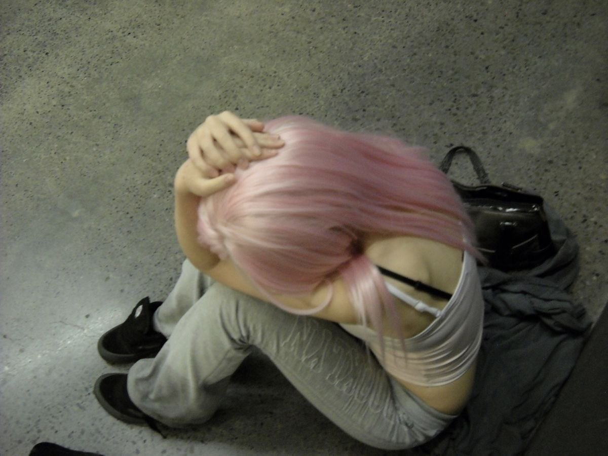 fallowdove's tweet photo. like i’ve personally always wanted pink hair, there were times where i deemed myself thin enough to have it but i didn’t because my ex didn’t let me. but i feel like if you want an over the top hair color, you have to be thin. it’s just a non-negotiable. https://t.co/VmiaUIs1gk