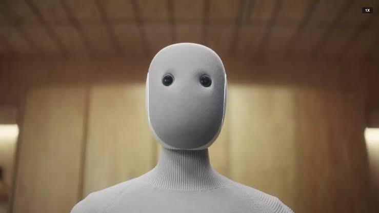 bennytay07's tweet photo. humanoid robots are the MOST useful type of robot

mainstream view: "humanoids are shit because why would u try make a human when u can just make lots of small specialised robots that do each job perfectly??"

1) humanoids satisfy a psychological need over a functional need. yes i agree its more optimal to make a bunch of tiny robots for each task, but fundamentally we as humans are drawn to machines that look like us (go to any expo and see). 

having a cute looking humanoid is fundamentally more comfortable and more easy on the human experience than having ur whole house controlled by some robot swarm like ur living in some kinda facotry

2) our cities and everything around us has been designed for the HUMAN body, so to create a generalist requires a human-like embodiement. society needs generalist robots, e.g. in aged care + customer service. 

also some things do NOT require precise perfect optimisation, e.g. i do not want my laundry to be mathematically optimised to have the perfect stack + fold, because that is lowkey creepy as fuck.