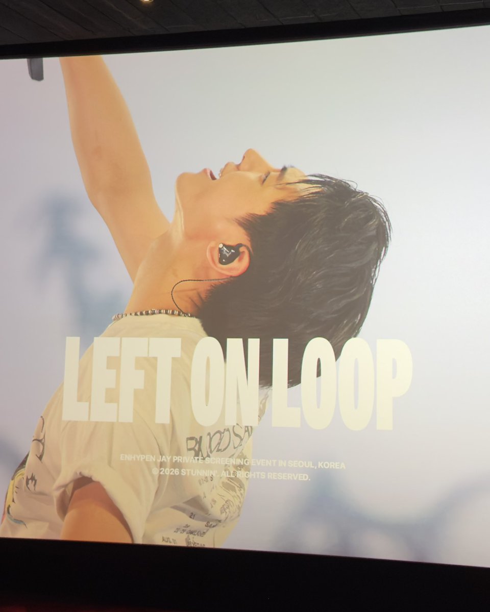mycats_socute's tweet photo. #Leftonloop
종성이 오래오래 더 좋아할 수 있을 거 같다는 생각을 엄청 많이 하게 된 영상회 ㅜㅜ…
당연한 거지만 한 곡에 예전 모습이랑 최근 모습을 번갈아가면서 보고 종성이 정말 많이 고민하고 성장했구나를 느낄 수 있었고 종성이가 이렇게 성장해왔구나 예전에도 잘했는데 지금은 더 잘하구나 이걸 깨달을 수 있어서 행복했어요!!
중간중간 댄브도 들어가서 이미 수없이 많이 봤던 직캠들도 더 새롭게 감동적으로 느껴졌던 것 같아요 특히 스틸러는 진짜 다양한 캠으로 봐서 너~무 조았어요 썸가대는 진짜 모든 무대마다 감탄하고 오랜만에 밷디봐서 감격했드아.. 그리구 마지막에 코첼라 파라노말 때 뒤에 전광판에 흰색 글씨 때문에 종성이가 하얀 조명 받으면서 온몸온마음다해노래를 부르는데 진짜 그때 아 종성이 진짜 인생이다라고 생각함…
종성이가 무대를 이렇게 계속 계속 더 열심히 하고 더 성장하는 모습을 보여준다면 언제까지나 종성이 평생 응원하고 무대 위에 모습을 사랑해 줄 거라구 다짐한 날이었어요 이런 종성이를 남겨주셔서 정말 감사합니다!!!!!♡♡
짱스터닌님 짱종성이 ♡♡