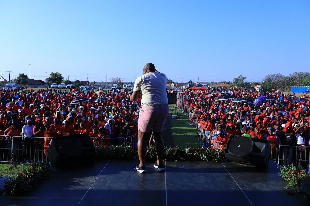 EFFSouthAfrica's tweet photo. Dr Malinga performing at the EFF Tshwane Manifesto Launch, addressed by incoming Mayor @OmphileMaotwe, at Bana Sports Grounds in Mabopane.

 #VoteEFF2016
 #VictoryOrDeath https://t.co/iMcZMdPMg9