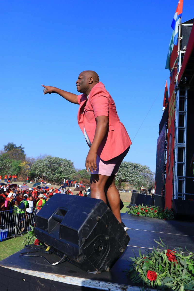 EFFSouthAfrica's tweet photo. Dr Malinga performing at the EFF Tshwane Manifesto Launch, addressed by incoming Mayor @OmphileMaotwe, at Bana Sports Grounds in Mabopane.

 #VoteEFF2016
 #VictoryOrDeath https://t.co/iMcZMdPMg9
