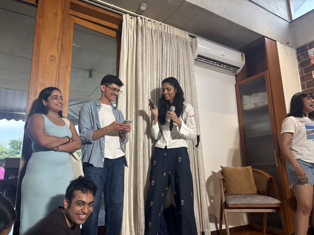 nikhil0360's tweet photo. What a cool event guysss

Thanks for showing up and making it a full house.

> really great pitches
> cozy space
> people mingling a lot
> coolest merch

@camperjett @anshikavijay_ https://t.co/cGt0P7ggux