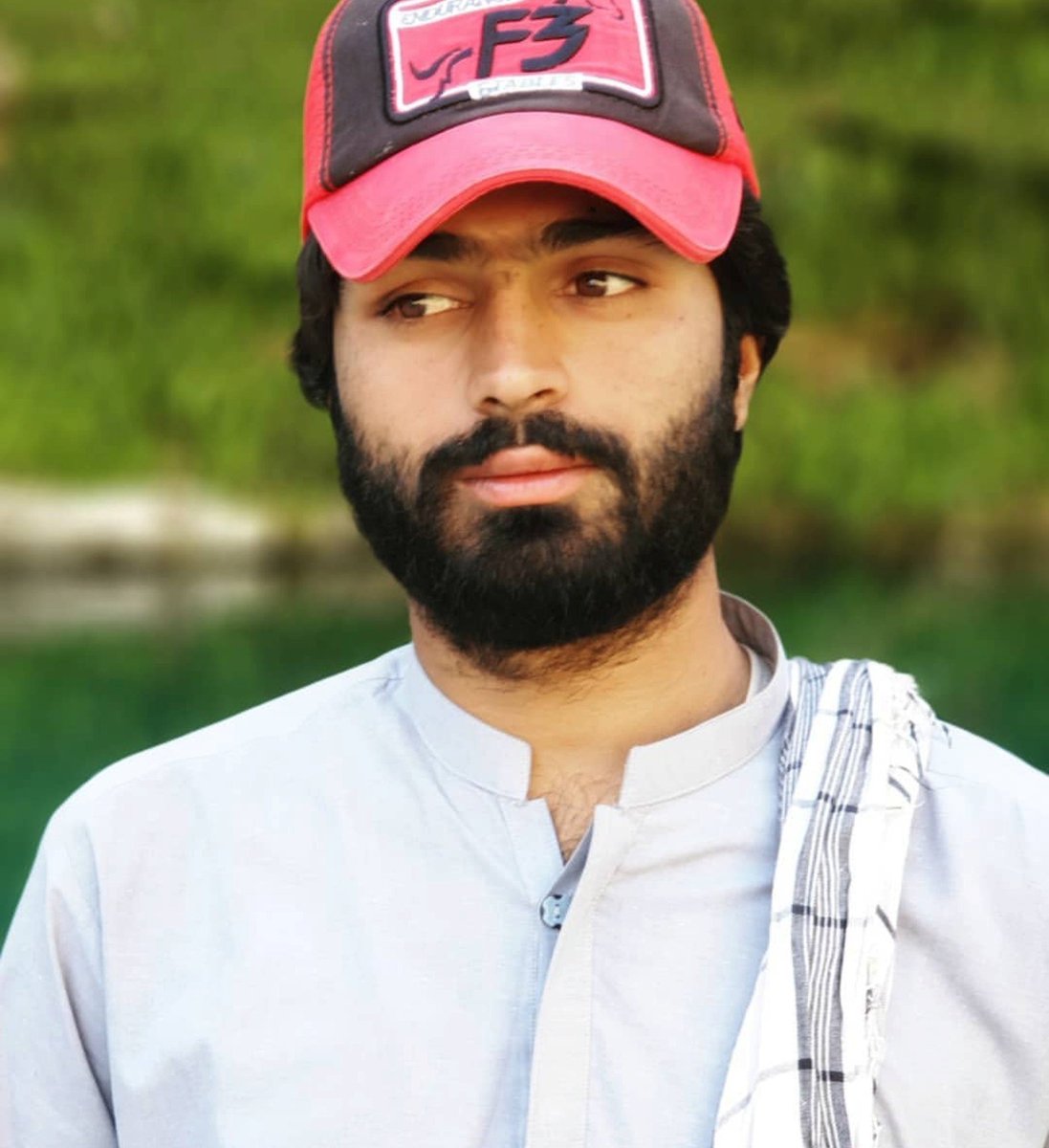Sara_Baloch88's tweet photo. آصف کی جبری گمشدگی سے ہمارا خاندان شدید اذیت میں مبتلا ہے۔ میری والدہ دروازے کی ہر آہٹ پر گہری نیند سے اٹھ جاتی ہیں، شاید آصف واپس آ گیا ہو۔ یہ انتظار اور اذیت کب ختم ہوگی؟ آصف کو بحفاظت بازیاب کیا جائے۔

#ReleaseAsifBaloch https://t.co/JL3GCigmn5