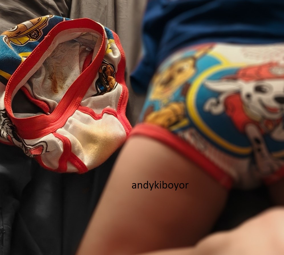 andykiboyor03's tweet photo. another smelly pair 🩲 #pawpatrolundies #boysunderwear #skidmarks #cartoonbriefs https://t.co/S7uVAlA2hl