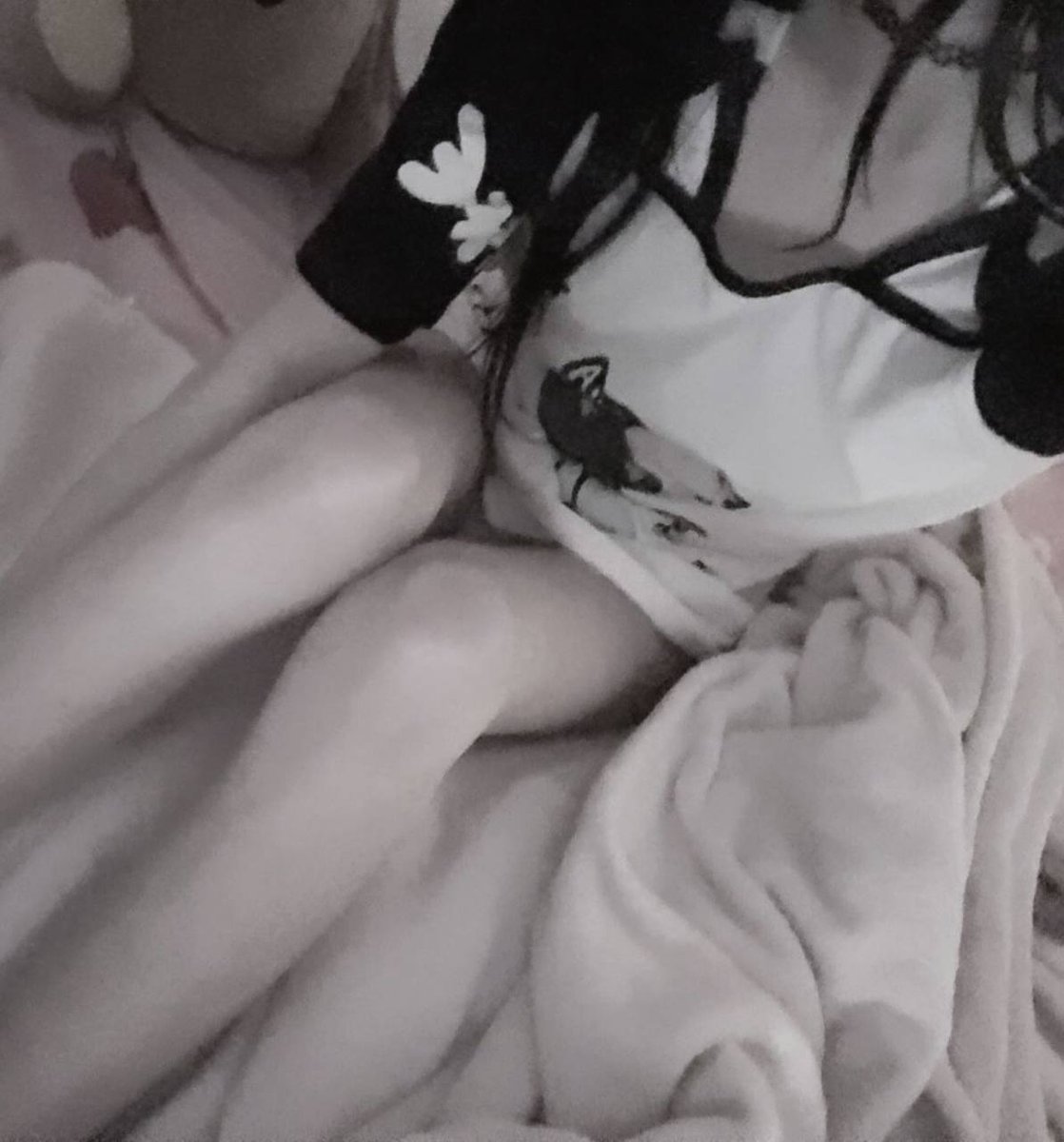 pawcalii's tweet photo. #egirl #kawaii #mootsㅤㅤ https://t.co/DOrr5PbFff