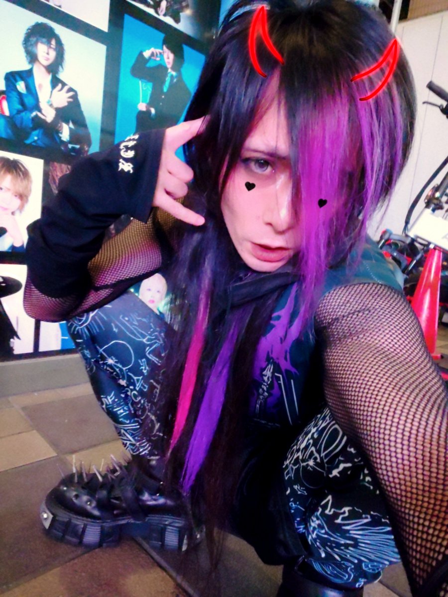 scenescreamo0's tweet photo. Gothic event
メイクありがとみい
#Strider4d https://t.co/OILYNW9xVK