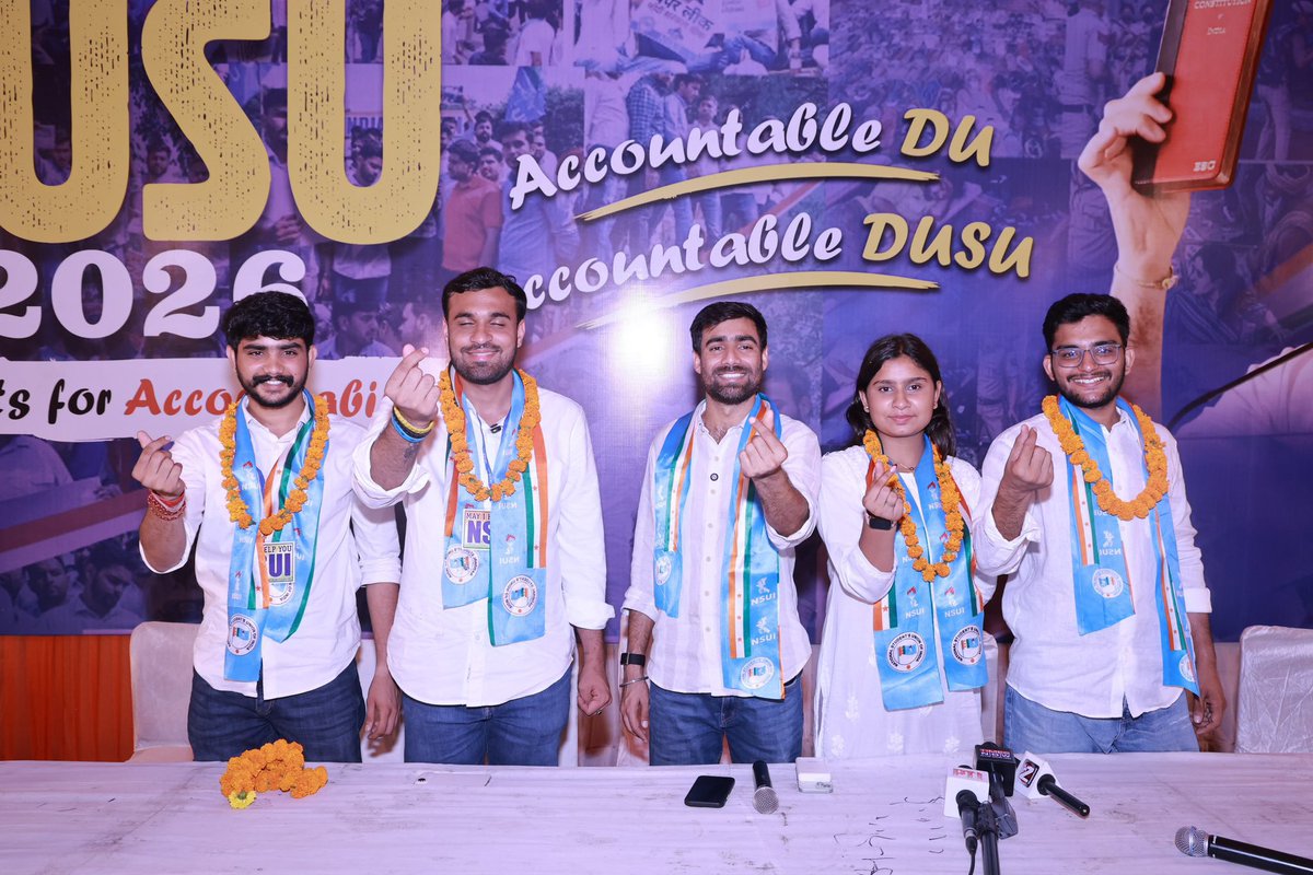 Mahendra0862's tweet photo. आपके साथ और सहयोग से क्लासरूम से PG तक, बसों से कैंटीन तक, NSUI हर छात्र तक पहुंच रही है और उनकी आवाज़ को चुनाव का मुद्दा बना रही है। 18 सितंबर को DUSU चुनाव में छात्र हित, बेहतर DU और मजबूत छात्र नेतृत्व के लिए वोट दें। इस बार अपना वोट 6.4.1 2 को दें।
@vijayDusu https://t.co/ckRWiFpkar