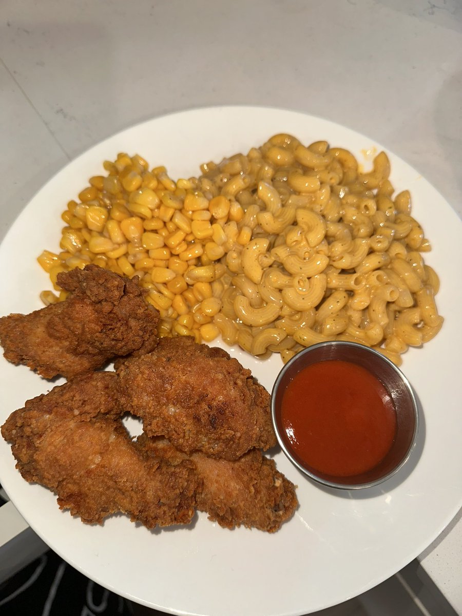 DaronTheChef's tweet photo. My first meal I ever learned how to cook, a true classic. 🤣 https://t.co/JKfhwIfOLC
