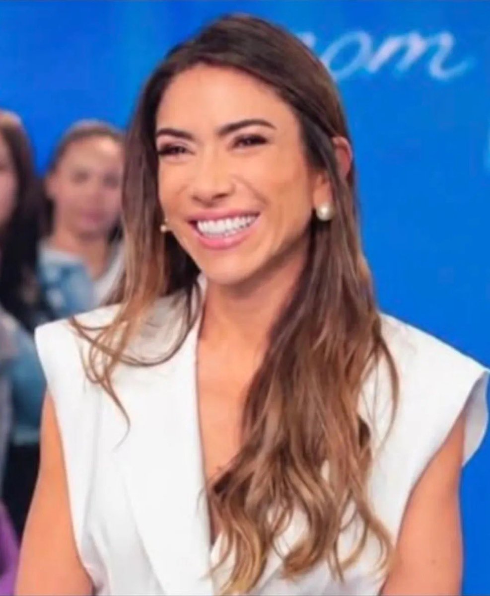 MarcilioBarbo57's tweet photo. O sorriso de quem acaba de descobrir que o marido é organizador de suruba https://t.co/nBanA1m3W3