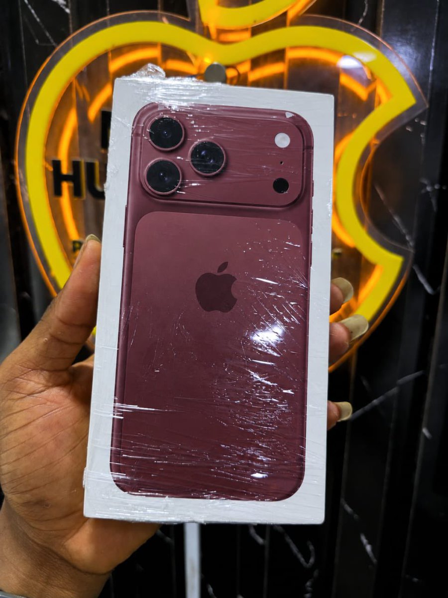Bigskalez_001's tweet photo. All iPhone 18 series are now available for pre order‼️ https://t.co/uCmyRKV32p