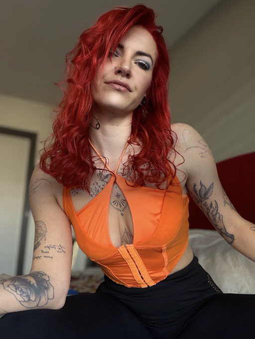 AdeleGrddd's tweet photo. Girlfriend, Sexfriend or wife?
Be honest 🥰🥰🥰 https://t.co/z6AQJYEXBB