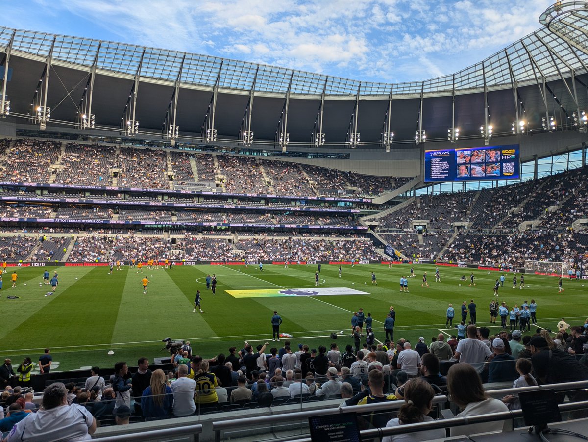TomBarclay_ tweet picture