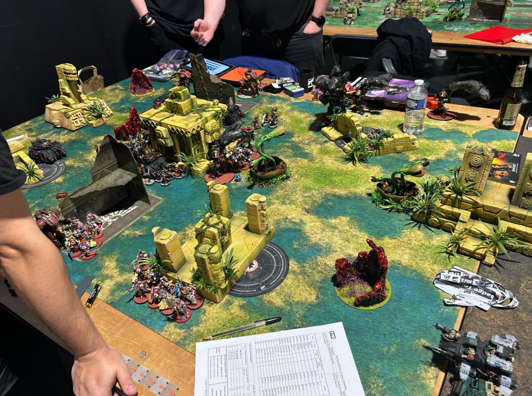 Bestmarmotte's tweet photo. La Paris Wargame Expo 2 revient 17/18 octobre avec moults events : 40K (solo/2v2/team/Narratif),AOS (solo, 2v2),Old World,Bloodbowl, kill team, horus heresy ! C'est au Paris event center et toutes les infos sont ici : https://t.co/Fx9Vr97hvr
P.S Je sais pas encore si j'y vais :) https://t.co/PloYV4zVSW
