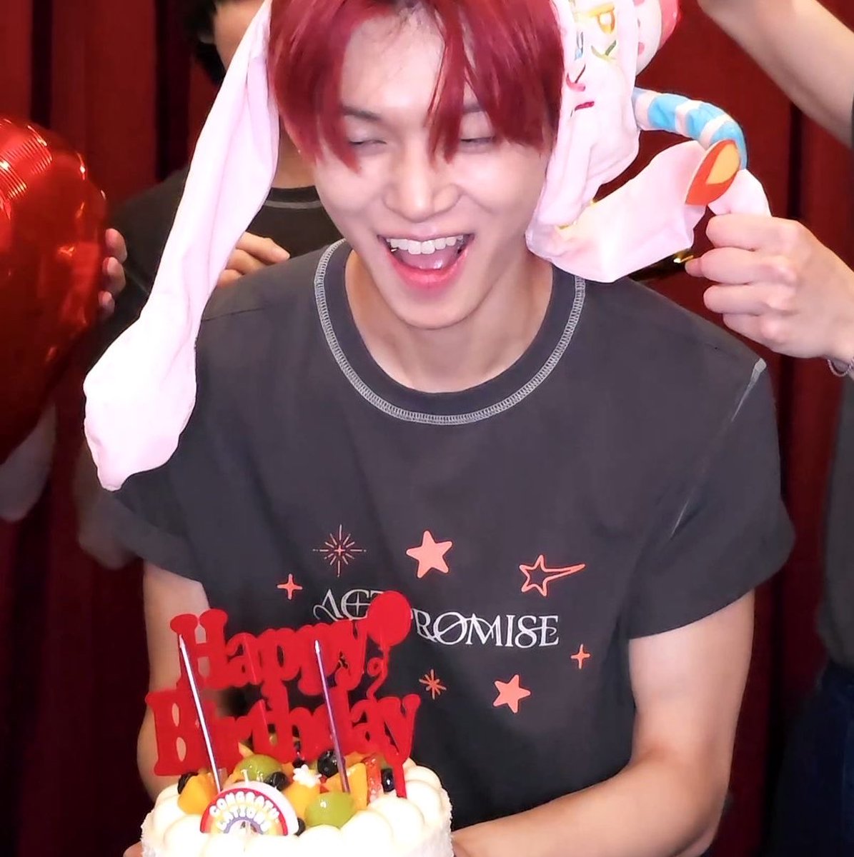 yjbrina's tweet photo. yeonbrina birthday edition 🎂 https://t.co/HHaL7Io6PF
