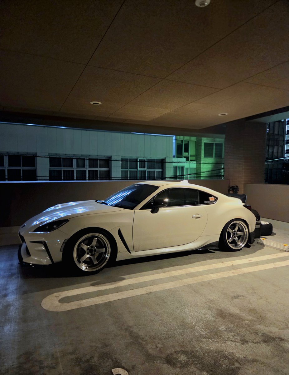 pandem_eg6's tweet photo. #私の推しホイール

クリーヴレーシングとやら🙄 https://t.co/M1hArXebh5