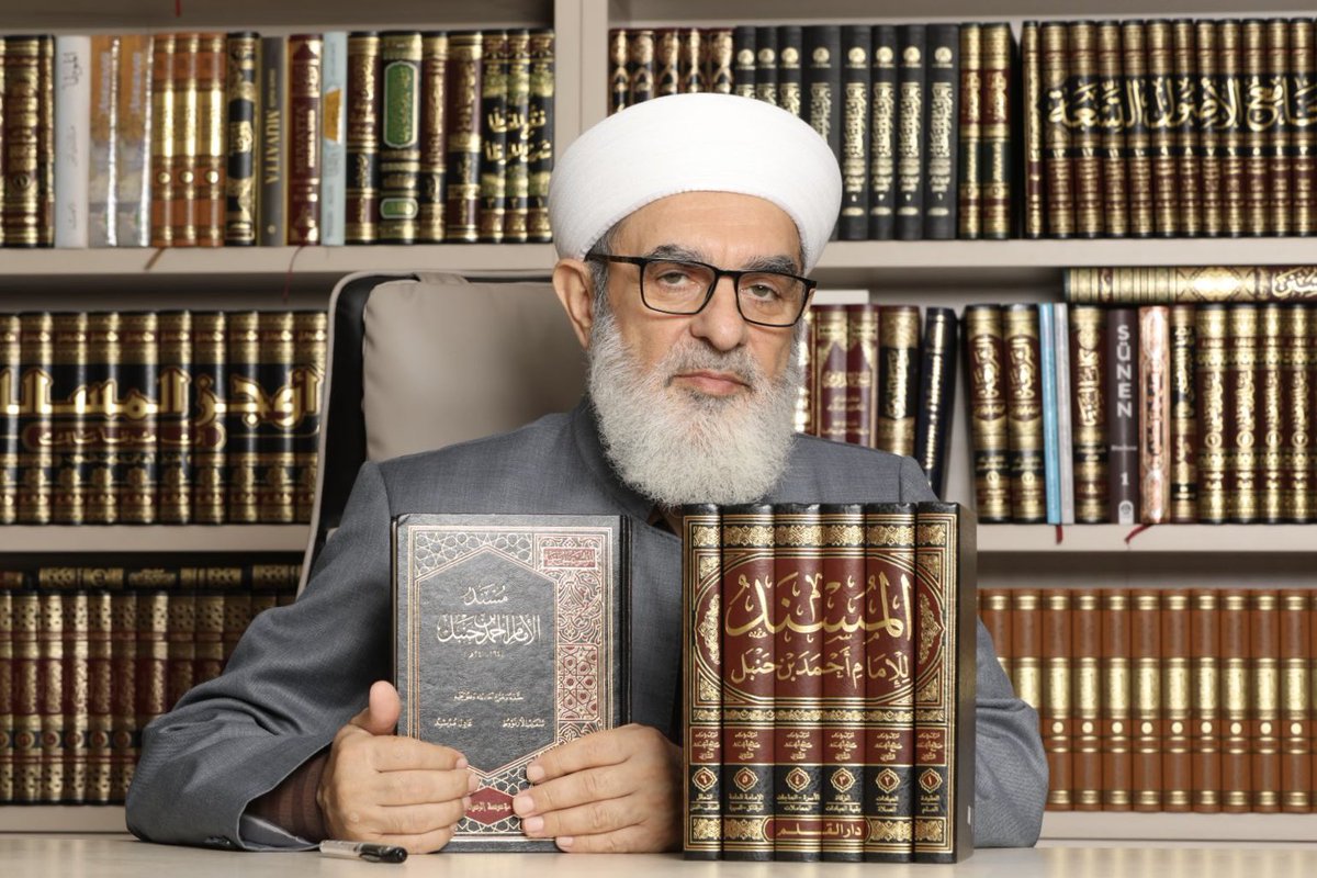 nurettinyildiz's tweet photo. 21 Eylül Pazartesi, ümmetimizin ilim kandillerinden Ahmed bin Hanbel'in hadis külliyatı el-Müsned'i Sosyal Doku Vakfı'nda okumaya başlayacağız inşallah. Her hafta pazartesi ve cumartesi akşam-yatsı arası erkek ve kadın katılımcılara açıktır.

Duyurular için: https://t.co/yV1DFcMD4Z