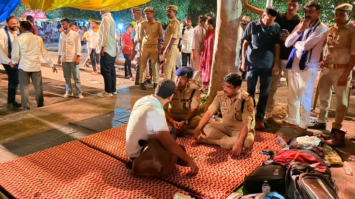 SachinBishtiyan's tweet photo. संघर्ष जारी है।

#पंचायत_सहायक_संघर्ष
#पंचायत_सहायक_संघर्ष https://t.co/QNCUPNz6aX