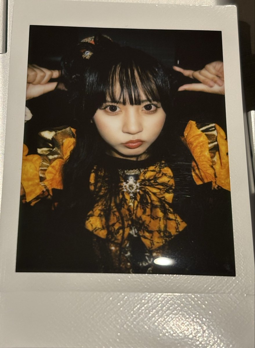 24kun_shiro's tweet photo. お誕生日おめでとう 言えた〜🤍
お目当て特典 あいらちゃん 目力強い🧡
#ReIDOL
#橋本なな
#なーたんきいて
#鹿野愛良
#はっぴーあいらんど https://t.co/9cexiaWER7