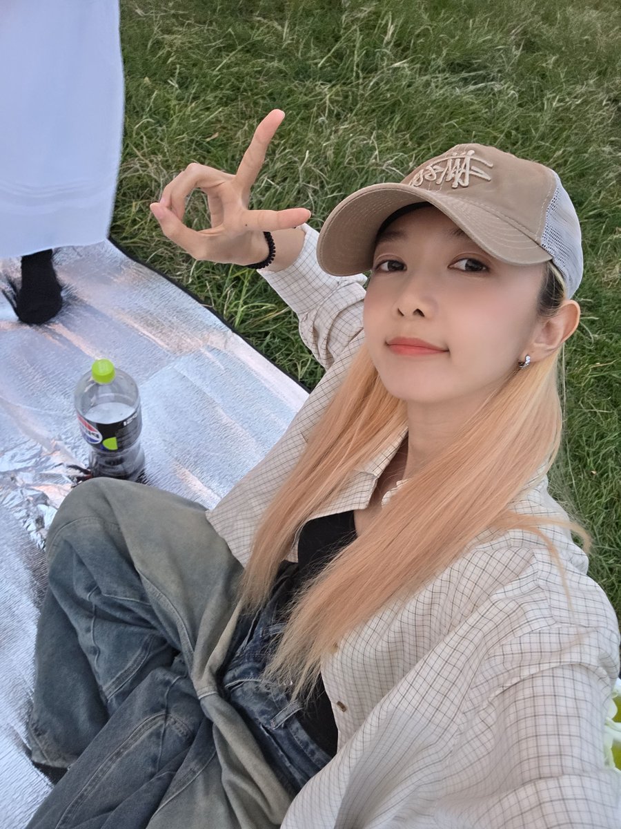 titotito2245's tweet photo. 260913  Dami 🫧 bubble 🫧  

🐼：去漢江吃了炸雞和拉麵！！
        
#Dami #Dreamcatcher https://t.co/mwPEvQa1Us