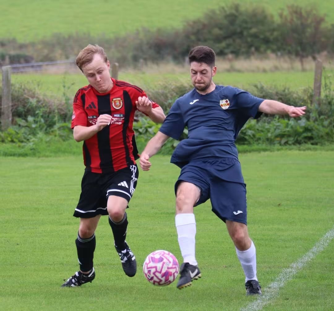 bluejasp's tweet photo. @MillomAFC Reserves 2
@Hawcoat_ParkFC 1

Good 3 points on Hanna Field for 🔴⚫️

Couple of hairy moments late on, but hung on....

@NLCumbria https://t.co/uNuF7WY3Dy