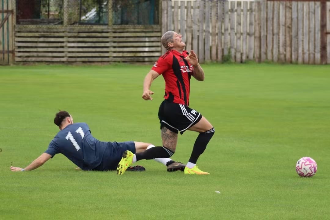 bluejasp's tweet photo. @MillomAFC Reserves 2
@Hawcoat_ParkFC 1

Good 3 points on Hanna Field for 🔴⚫️

Couple of hairy moments late on, but hung on....

@NLCumbria https://t.co/uNuF7WY3Dy