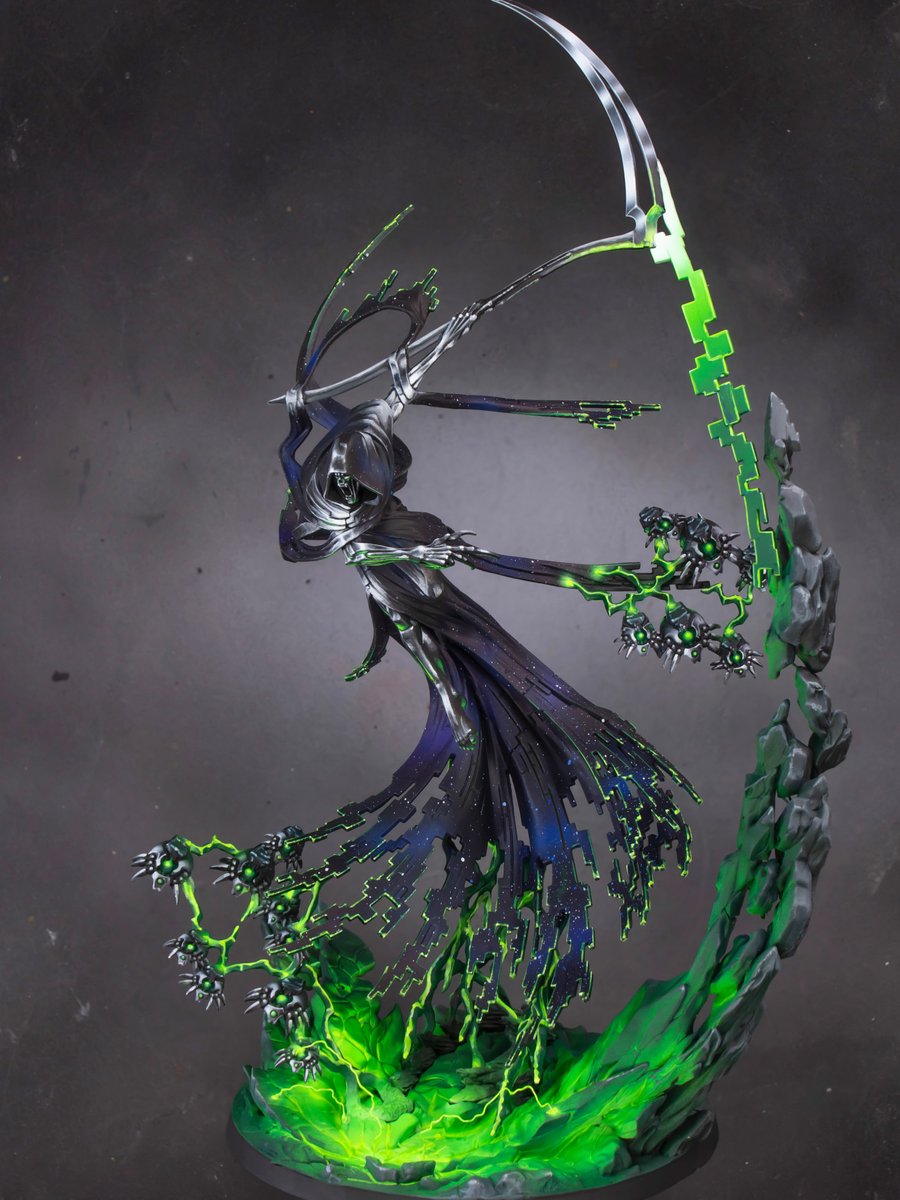 theminiaturista's tweet photo. Ancient Stellar God updated. I added this awesome base sculpted by Deadly Print Studio. I tryed to balance the bottom light so it wouldn't draw too much attention. Hope u like it, guys!

#warhammer40k #warhammer #warhammercommunity #paintingwarhammer #gamesworkshop https://t.co/sAcWNG06Sr
