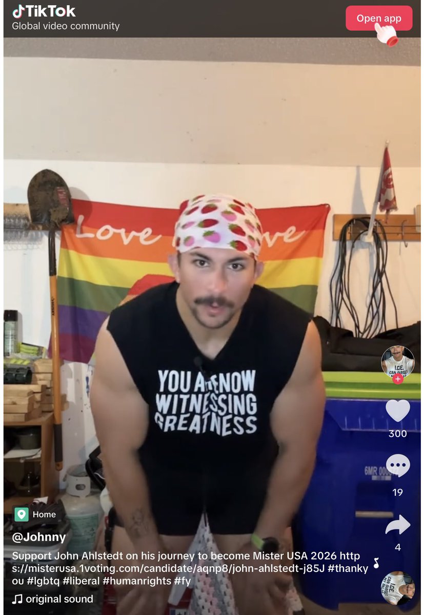TomZohar's tweet photo. That flag in the background… okay Mr. Kansas https://t.co/ivpnPv0hna