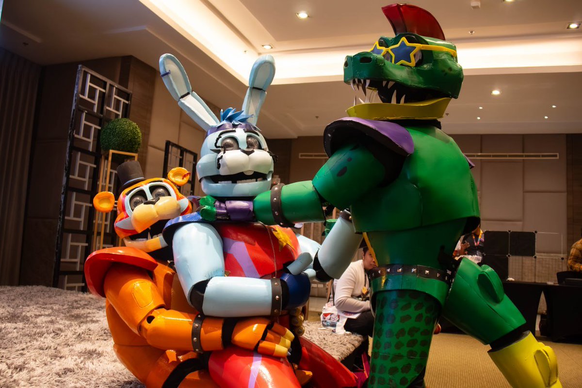 want_bananas's tweet photo. Photos I took during Barkada on my free time!
 1/2

Barkada Furfest / September 5-6, 2027 / Sequioa Hotel https://t.co/SUMizDBCpG
