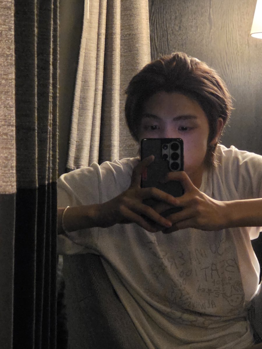 1107x0531's tweet photo. 아아아아앙이런사진은반���이지!!! https://t.co/4fXn4hzUG8