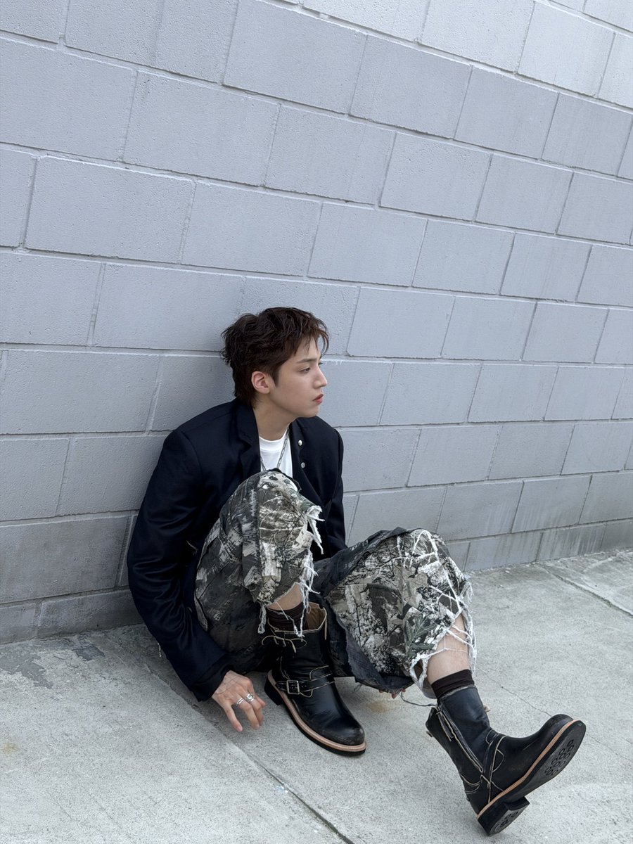 wooseokjumg's tweet photo. Some behind photos of Coward Wooseok! Everything still feel unreal but here we are now 🥂 https://t.co/e6nFLgkdJ4