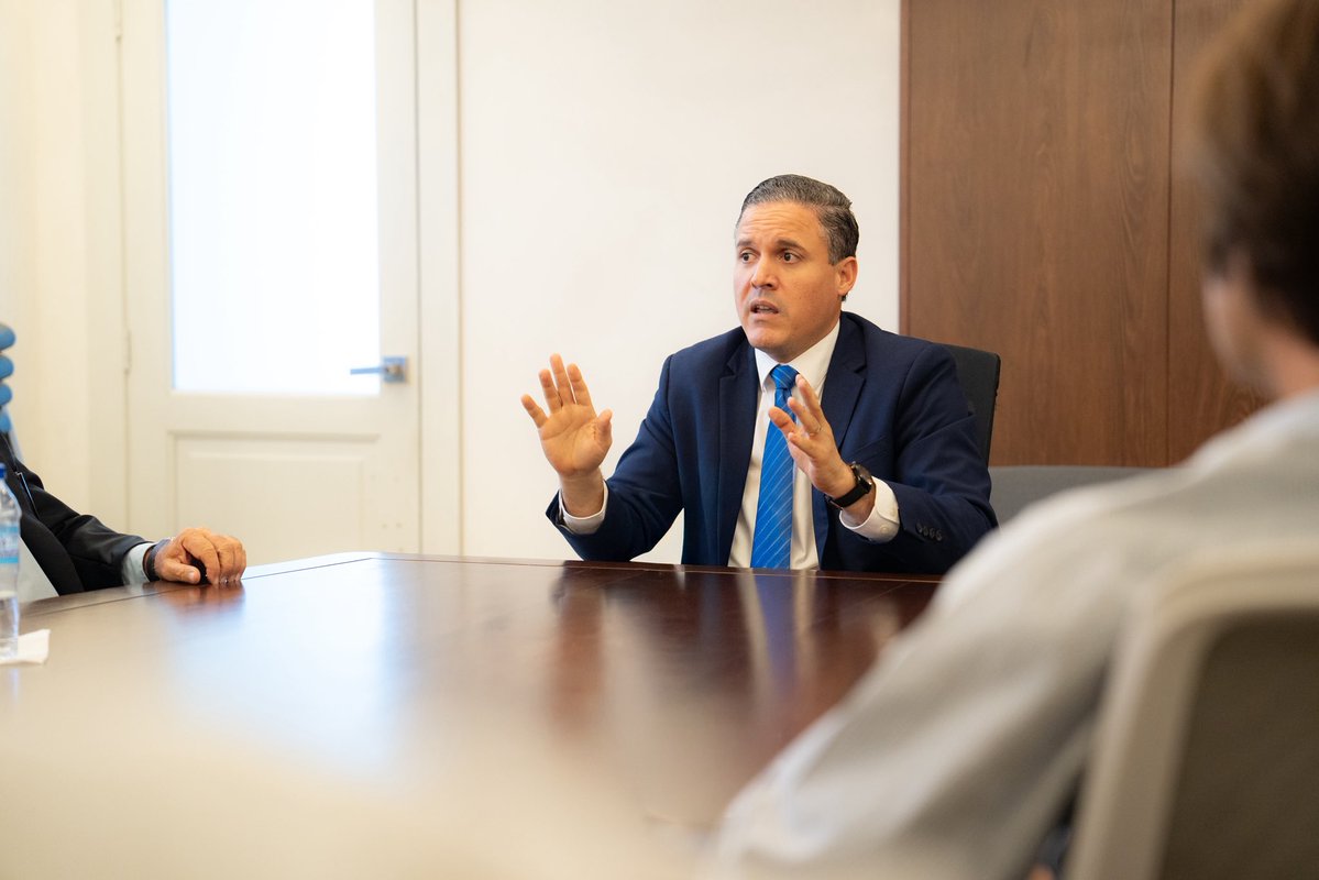 jeanluisrj's tweet photo. Sostuvimos una productiva reunión con la Asociación de Constructores y Desarrolladores de La Altagracia (ADECLA). 🇩🇴

Analizamos retos y las grandes oportunidades en la zona Este para agilizar procesos, respaldar inversiones y generar empleos y ordenamiento para el país. 🏗️📈 https://t.co/vzd1mYlNEk