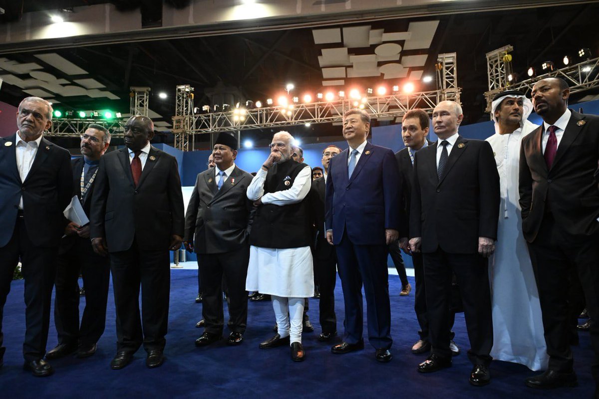 EmbassyofRussia's tweet photo. Following the #BRICS summit session, the leaders of member states attended the Bharat Innovates exposition and a photo exhibition dedicated to the 20th anniversary of the association. https://t.co/Pco5cMkjxM