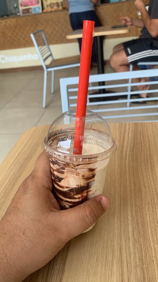 sandresseldon's tweet photo. Que saudade eu estava de tomar um bom milkshake! https://t.co/tN9lAldIW5