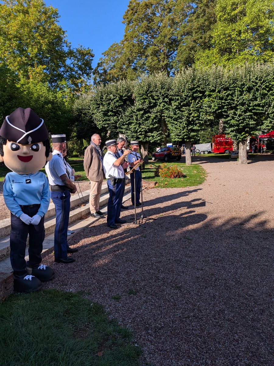 Image de Préfet de l'Eure : #inauguration de le journée de la sécurité à Bernay en présence du sous-préfet aux côtés des élus et
