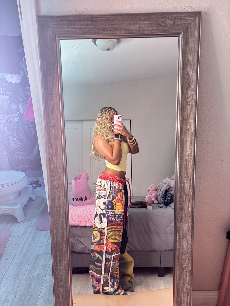 angelsiaraa's tweet photo. 🍯 https://t.co/6tZZzBCqUH