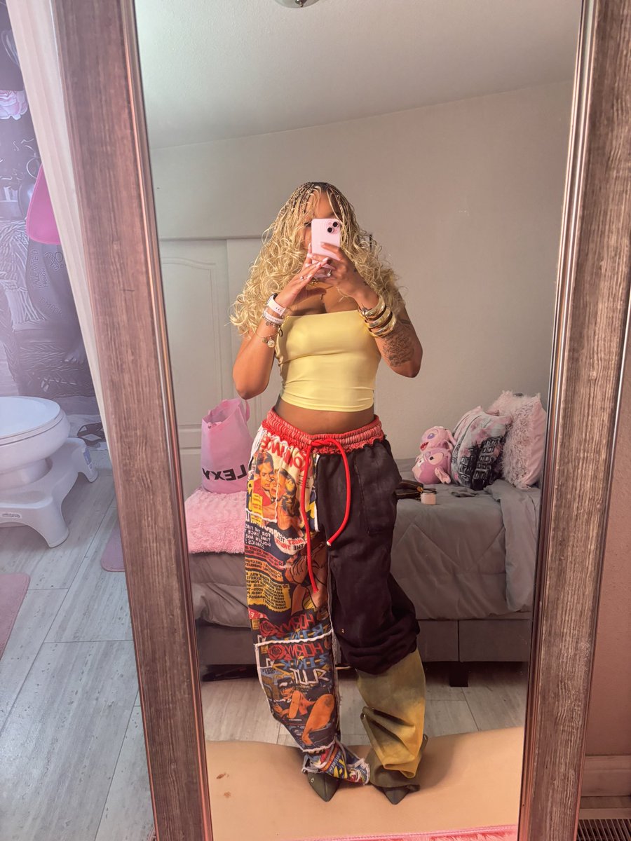 angelsiaraa's tweet photo. 🍯 https://t.co/6tZZzBCqUH