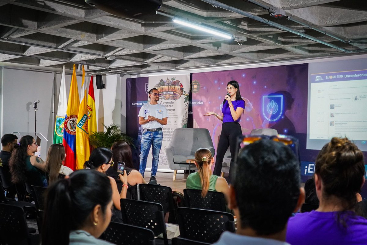 satoshiteam_'s tweet photo. ¡Llegó el momento! 🚀 Inicia la #UnConferenceColombia 🇨🇴⚡ Un día para compartir, aprender y conectar alrededor de #Bitcoin y la innovación. @MyFirstBitcoin_ https://t.co/ycb7qFF7xa