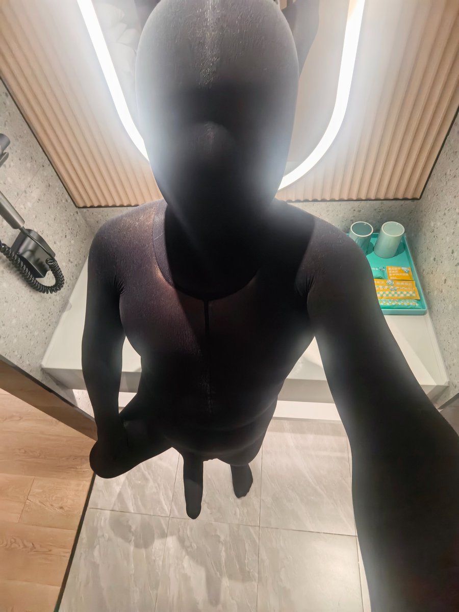 HeartbreakoneSD's tweet photo. 厚黑丝全包太舒服了，没有一丝暴露在外
#丝袜全包 #多层 #裤袜全包 #厚黑裤袜 #encasement #pantyhose #pantyhoseencasement #layers #tights #全身絲襪 #絲襪全包 https://t.co/OEUzqWnNpP