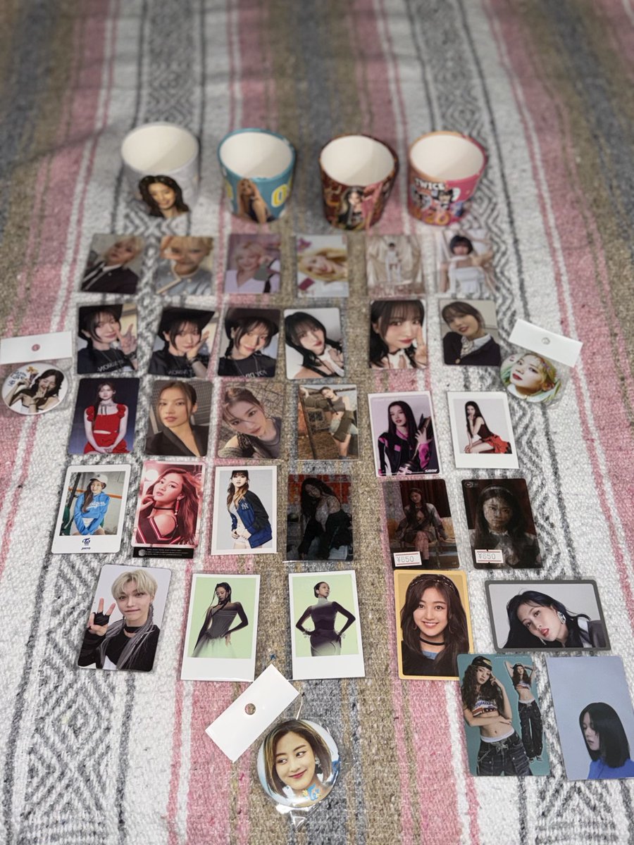 chaoticxgem's tweet photo. Kpop https://t.co/67vSloX52d