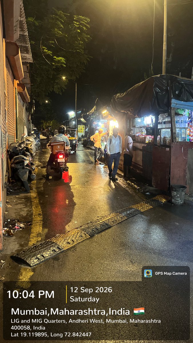 sohailshk22's tweet photo. This is completely unacceptable and dangerous. A speed breaker has been installed in the wrong direction/position and bike riders are already slipping and falling while crossing it, particularly on the wet road.

How many accidents need to happen before this is corrected?

I strongly request BMC to immediately remove/rectify and reinstall the speed breaker properly, along with proper markings and reflectors. Please do not wait for a serious injury or fatal accident to happen. Road safety shouldn’t be compromised 

📍 LIG & MIG Quarters / Cama Road–Lohana Colony, Andheri West, Mumbai – 400058

Immediate action is required. Public safety cannot be compromised. @mybmc @mybmcwardKW @AmeetSatam @CMOMaharashtra @mieknathshinde @AndFootpath