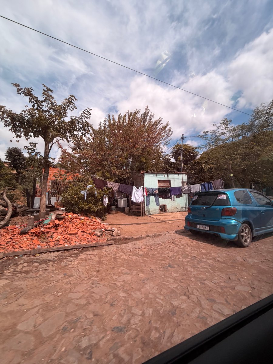 hispanicnomad's tweet photo. Update: I talked to the police and I followed my phone’s last location with a patrol

Feel like I’m in a James Bond movie, or perhaps in the Favela map in Modern Warfare 2

They even had a shotgun with them, but I didn’t get to fire it 😢 https://t.co/2i3IuJr75X
