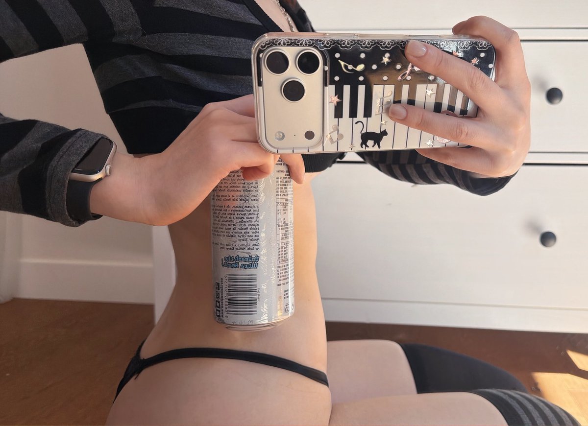 sleepymaimy's tweet photo. i love white monster https://t.co/QciLvjT4ZP