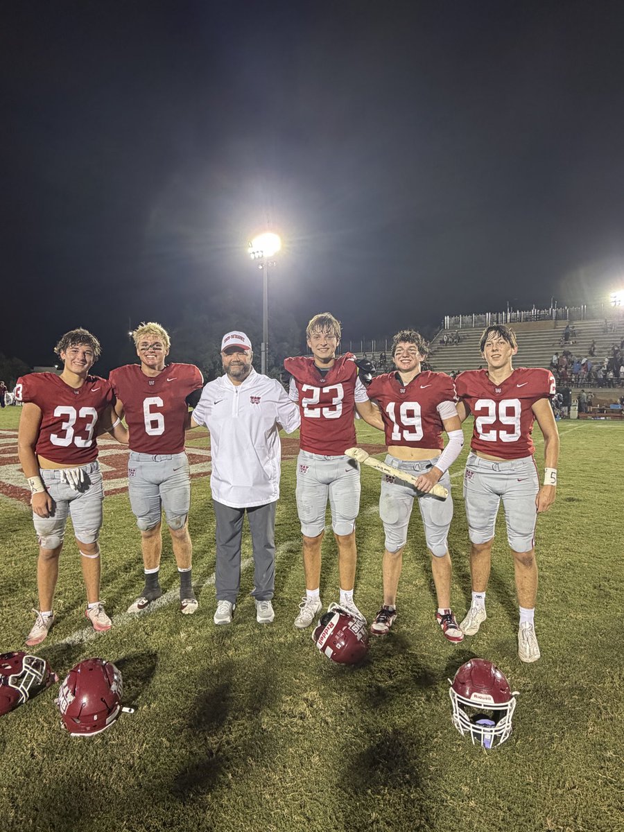 coachaw09's tweet photo. Proud of my guys!! Another big region win. On to the next one…. @UMS_W_Athletics #OLBs https://t.co/t0TZbLo1sw